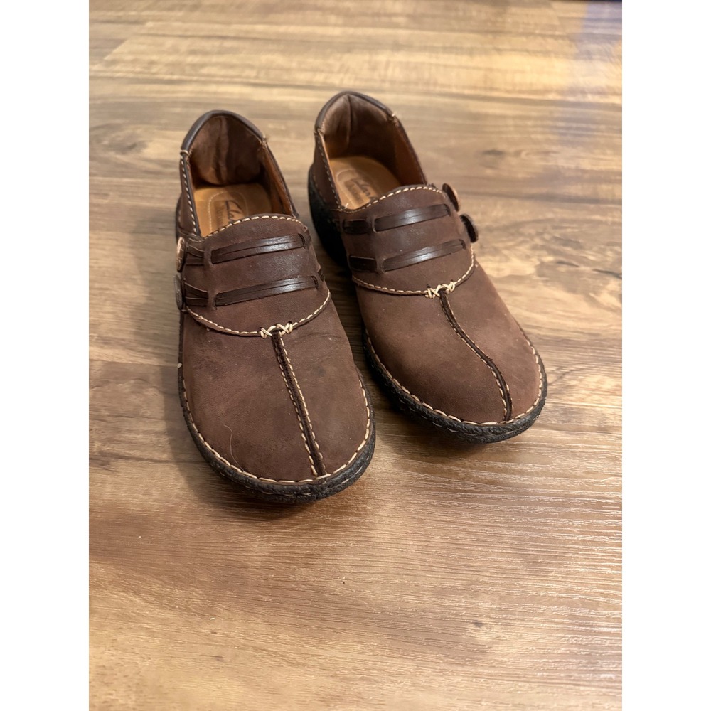 Clarks Artisan Brown Leather Button Loafers Slip On Shoes Sz 7.5M 87209